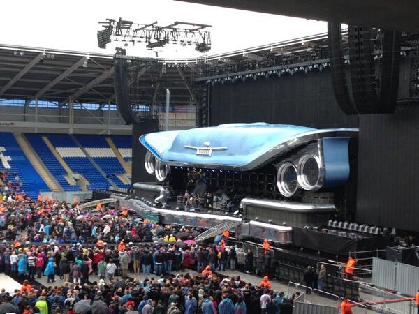 events_cardiff's tweet photo. #becausewecan #bonjovi #bonjovicardiff http://t.co/zi6Wj2qEOz