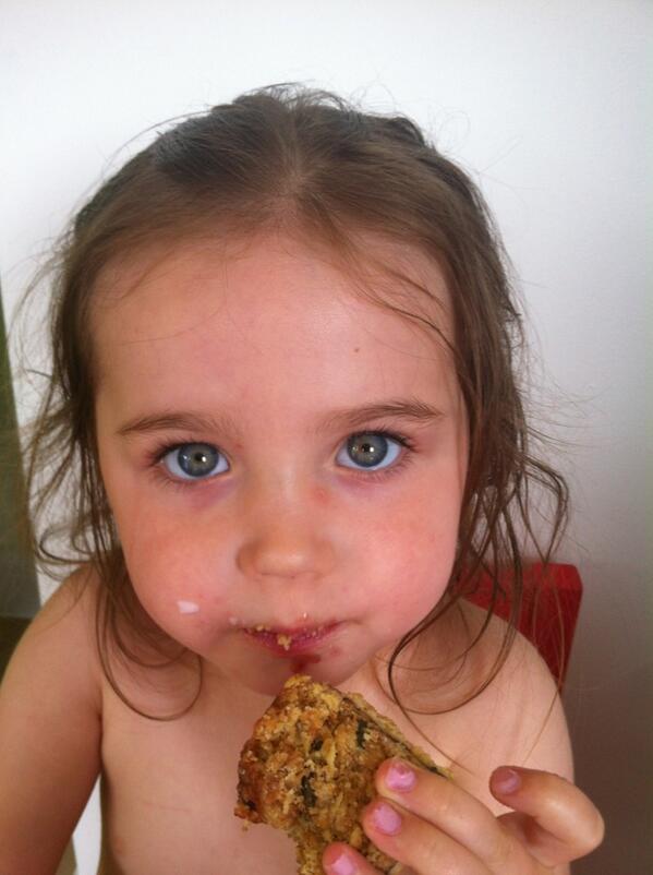 Whelanm's tweet photo. @grazedotcom delicious apple and black current crumble #graze #lovegraze #mummysharesgraze xxx http://t.co/U1967fv9lH