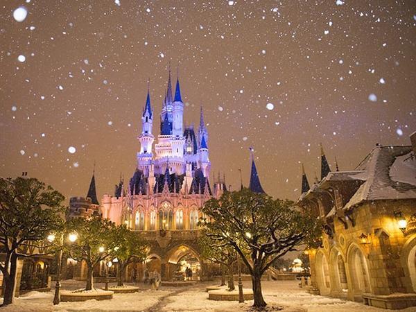 ディズニーランド2月 冬 の子供と大人の服装 持ち物を紹介 世界のdisney