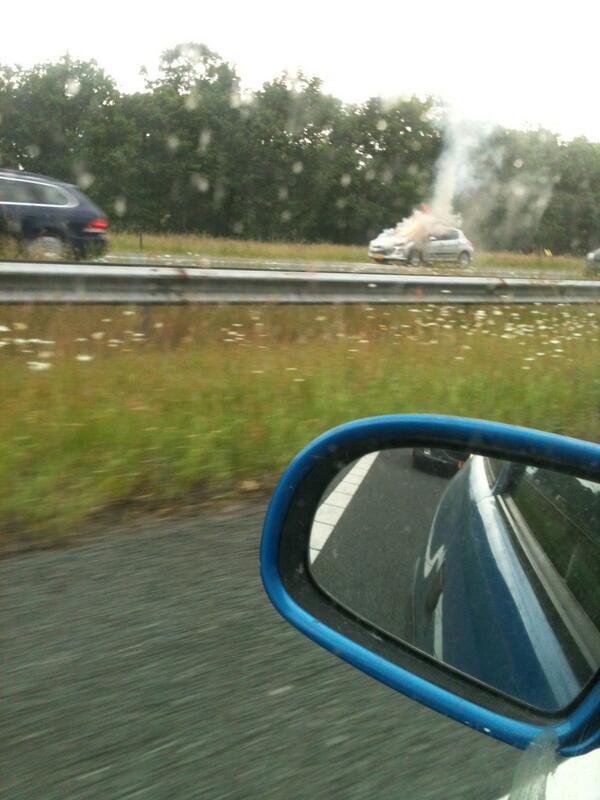 Ramonaa1990's tweet photo. Auto in brand #a35 http://t.co/cjnzVfQXiC