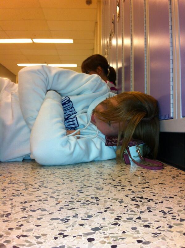 ImABaileyonaire's tweet image. The aftermath of day drinking @alyssa_shorts #LNZproblems