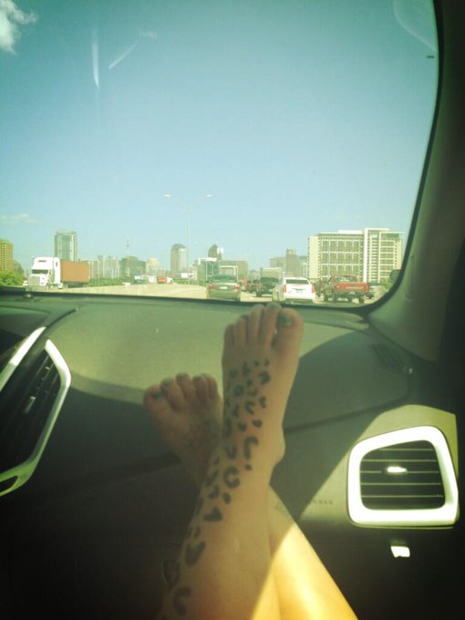 This Dallas traffic 😡 http://t.co/m9JKhIDFyd<a href="/tag/leftcheekrightcheek"class="tags"><span>#leftcheekrightcheek</span></a>