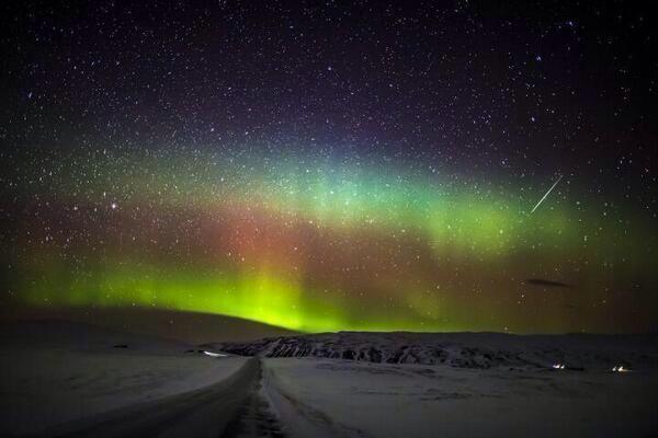 _Paisajes_'s tweet photo. RT si tú también quieres ver una Aurora Boreal antes de morir! http://t.co/r8aNrpnwEQ