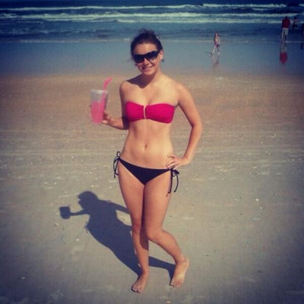 AshelyKincannon's tweet image. #throwbackthursday #springbreak2011 #florida #vodkalemonade