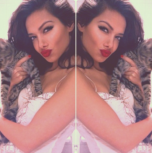 KeepItSimple122's tweet image. This is your girl Ibtisam, but you can call me Sam (Shortcut)