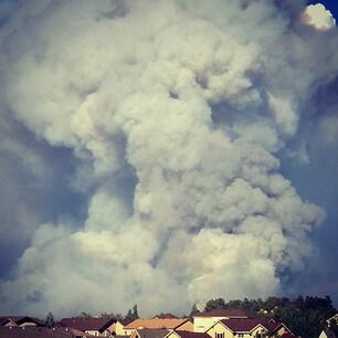 ConvergeTech's tweet image. The #blackforestfire as seen from home 6/12/13 #coloradosprings #colorado #iphonepic Respect &amp;gt; #firefighters