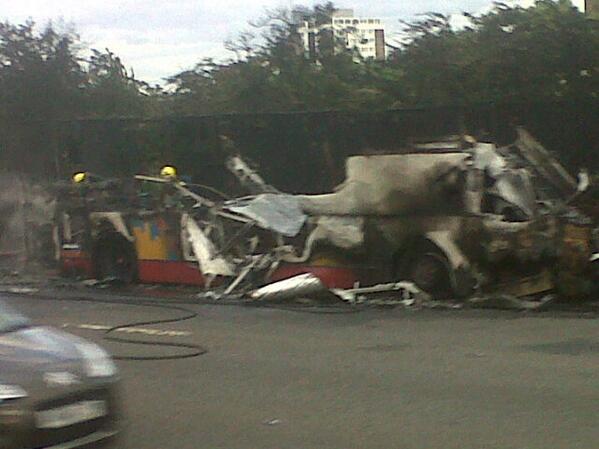 Lak_mal's tweet image. #M4 highway #busonfire@cnnbrk