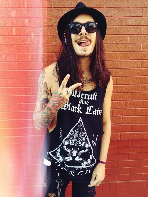 thank y'all for all the nice messages and the love u already showed me. U guys mean the world ❤