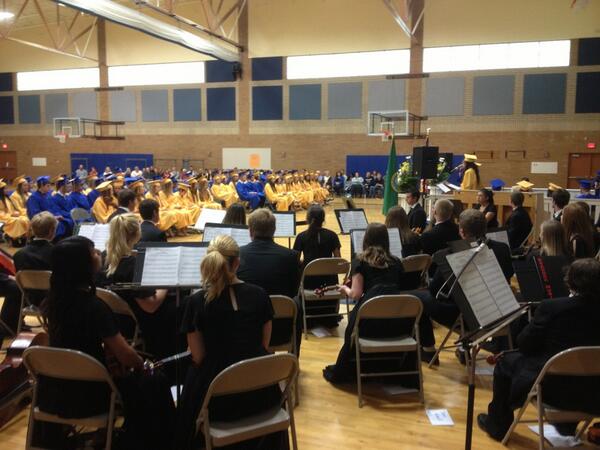HilanderClan's tweet photo. Kelso High School Baccalaureate ceremony http://t.co/vx0Zi2QbMw