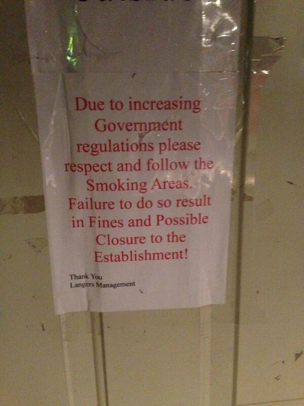 JoshEaston41's tweet photo. @langerbrettdrew nice sign, find the error #c'mon http://t.co/cWTXztrNjs
