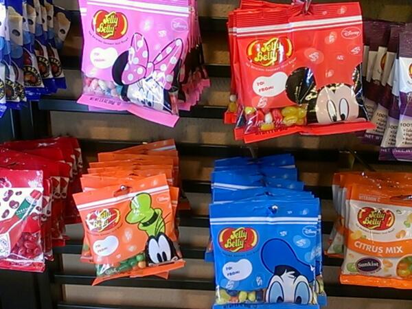 海外で見つけたジェリービーンズ♡
お土産にもぴったり(*･ω･)