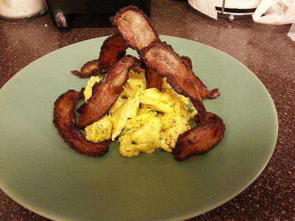 Chef_Calhoun's tweet image. My crazy and fin breakfast dinner. Simple bacon and eggs plated by my mind.