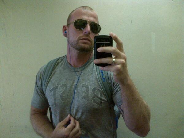 ScottTannerXXX's tweet photo. It was time for the annual summertime head shave!!   Eventually it's gonna just stop growing back...certain of it. http://t.co/XydfSs968S