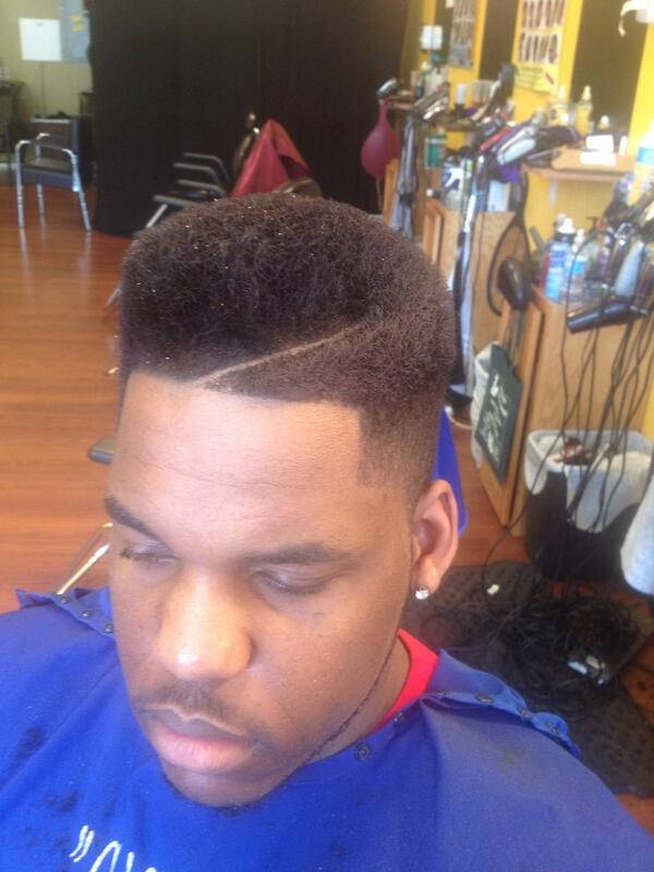 godfatherc23's tweet photo. #juicecut brown color with gold glitter. http://t.co/E7QaIAraBP