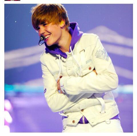 dearsamantha's tweet photo. Hay I actually miss when @justinbieber was like this :( #oldjustin #babybieber #belieber #idgaf #justinbieber http://t.co/h1FuViALpg