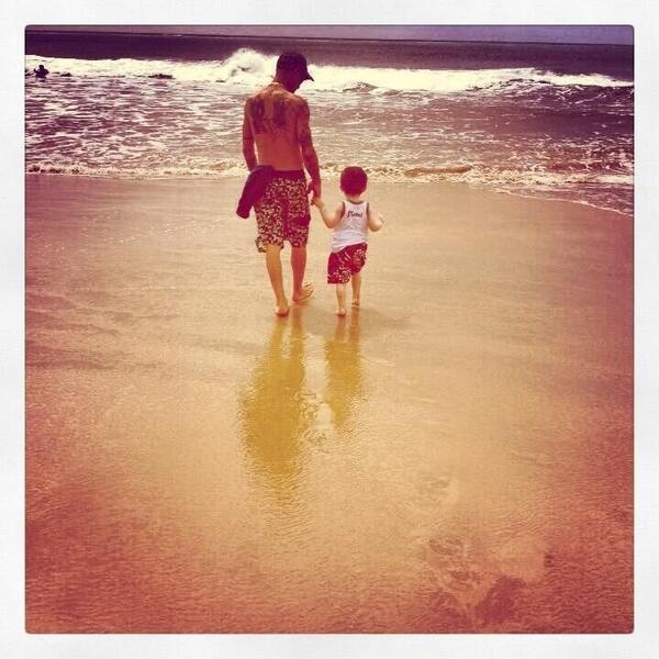 deancamilleri18's tweet image. #summer @greatoceanroad !!

#missingsun #beach #water #boys #tanning