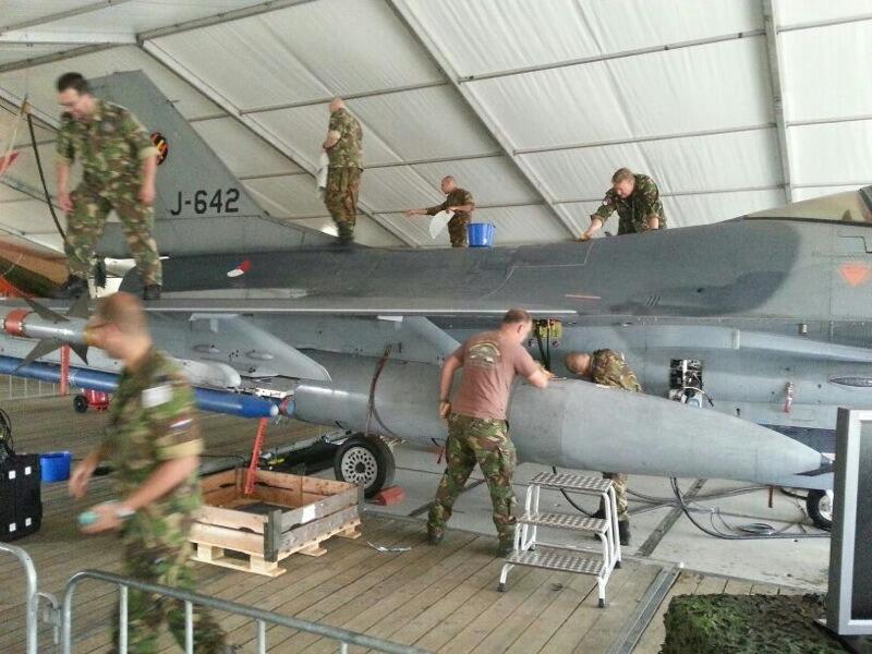 BMsrREpCYAAU-Bn.jpg:large