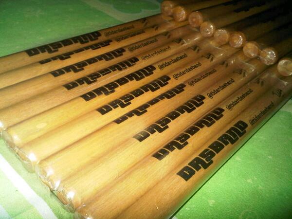 RT "<a href="/stickcustom/">Custom Drumstick</a>: Sama2 mas "<a href="/TidarDasband/">Tidaridank</a>: terima kasih <a href="/stickcustom/">Custom Drumstick</a> stiknya mantap broo.. :) ""