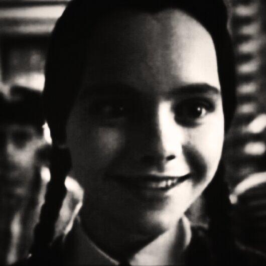 WednAddams's tweet image. *smile* #wednesdayaddams #selfie #smile