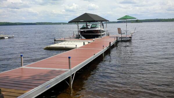 APLatATL's tweet photo. @ShoreMaster RS7 Dock with Gossen Tuscan Cherry Decking by @GeorgesMarine http://t.co/F3qcA3lOeO