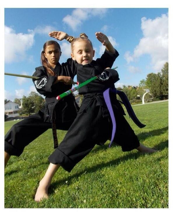 kicksprogram's tweet image. Inspiration for your #kids. @RaynaVham, 10 years old youngest #blackbelt and @CZeitung, 5 years old #TKD #Champion