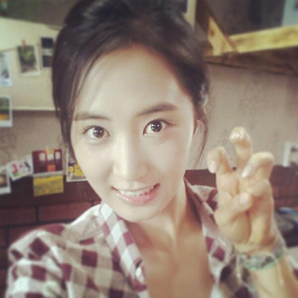 [OTHER][27-11-2013]SELCA MỚI NHẤT CỦA YURI   - Page 3 BMuVhfsCIAAQp27