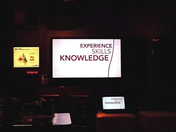 AforAda's tweet photo. @CapellaU @leekaren_lee  Halo frm HK!!!   #onecapella http://t.co/efBJNEE5gX