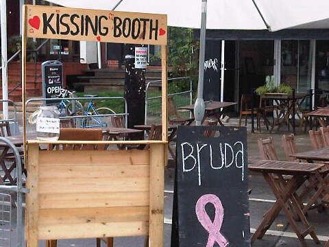 BruDaRestaurant's tweet photo. GIVE US A KISS! All weekend #tasteoflittleitaly All donations to #Willow for #breastcancer care. XXXXXXX http://t.co/toWvxj0uYy