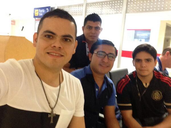 BarajasEnigma's tweet photo. Vámonos a Tucson plebes y puro @ENIGMANORTENO mañana Colima jajay http://t.co/BaYmHc0vLV