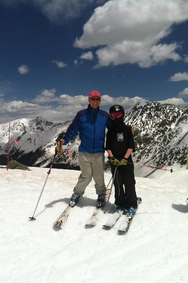 casey_cope's tweet photo. Skiing w dad http://t.co/v10zQcEJKq