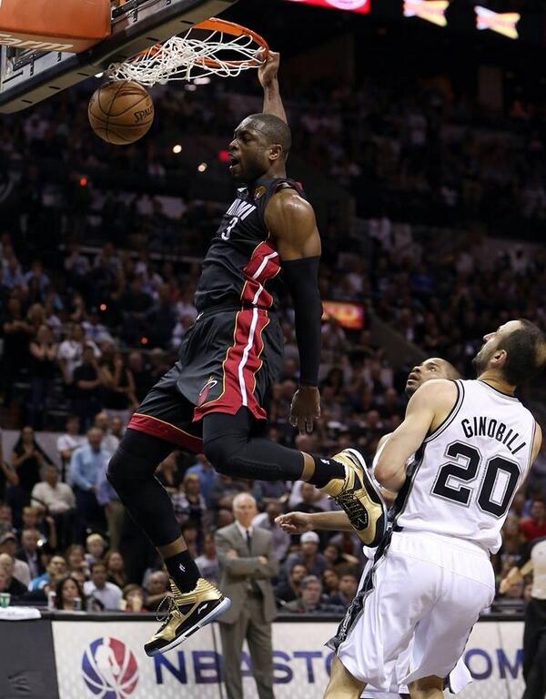 TJForsythe25's tweet image. @DwyaneWade  #Legendaryperformance #heatnation #DaggerDunk
