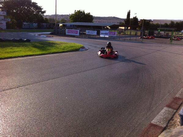 quimsalvador's tweet image. @Xavi_Racing2 Xavi's style! @MOTOCI_Maroto @_Josechu_ #flying5 #equipazo #esepodio!