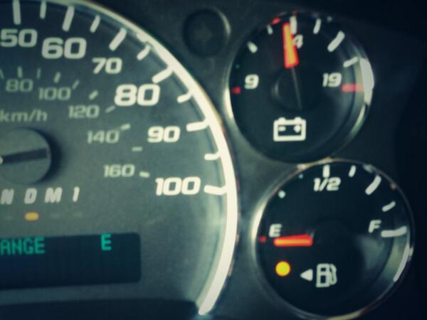 IronmansVan's tweet photo. Ya feel mE? #punny #runninglow #rr2k13 http://t.co/pDkTQUdxxo