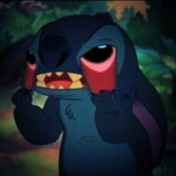 Le tiras mil indirectas, no capta ninguna y vos estas