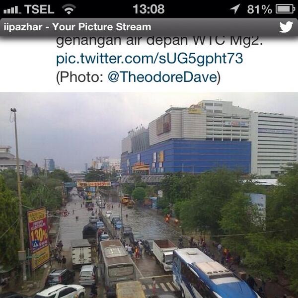 Buka twitter pake ubersocial jd berasa buka path