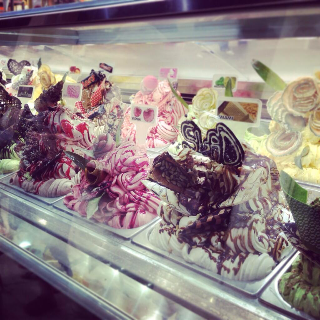 FelberS on Twitter "“chrisrayphotos Best ice cream parlour ever!! 