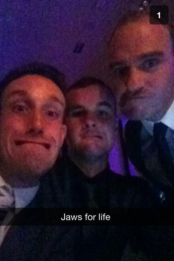 scott_neill5's tweet photo. @batey1983 @stesco123  @realscully @beefhowie @weewoody22 @woody2204 @kierank7 @grahamlennox @nut0509 #jawsforlife http://t.co/SpehLnqk0n