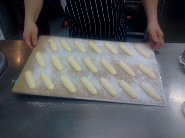 Paolavis's tweet photo. I savoiardi sono pronti per il forno!! #GustarPistoia http://t.co/dJxiosUBc6