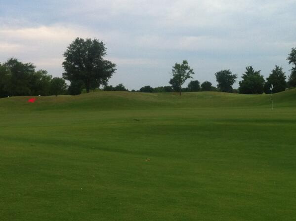 Small from afar, but course is getting a little touch of pink too! <a href="/lcassady/">Lauren Cassady</a> <a href="/JosephDitto88/">Joseph Ditto</a>