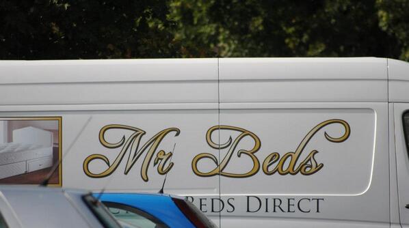 89% of players think to themselves 'Oh dear' when they see this in the carpark before a match...

RT if you get it :P