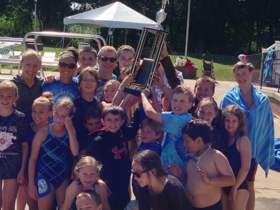CommSwimClub's tweet photo. Champs. #Poolratsnation #wecouldothisallday http://t.co/myqzWeMlXL