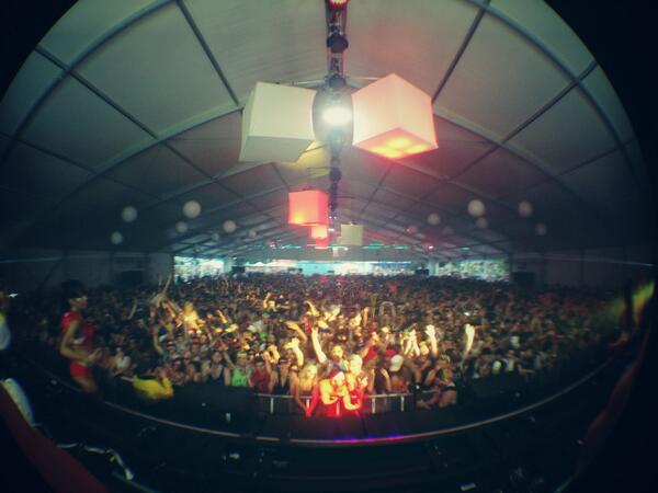 Zomboy's tweet photo. Holy shit!! Digital Dreams was unbelievable!!! What a way to end this tour 😍 http://t.co/hKm4RMMRqh