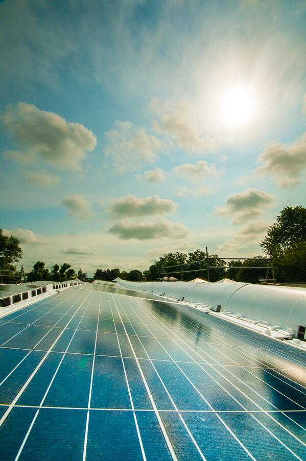 _wearepossible's tweet photo. RT @GreenSoliloquy how awesome is @crossdalesolar's new solar roof? Would be great if all schools were #solarschools https://t.co/X1iqTmJUoL