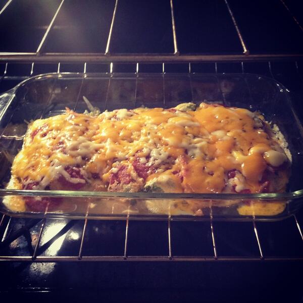 just_bugs's tweet image. Follow-up on the chile rellenos: they lookin&apos; goooood! :D

#notgamedev #toomuchwork