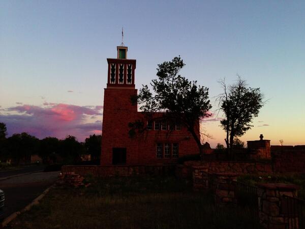 936Sundays's tweet photo. It is dusk here but dawn for Mission with Meaning 2014. #missionwithmeaning http://t.co/QqwMFzTPGR