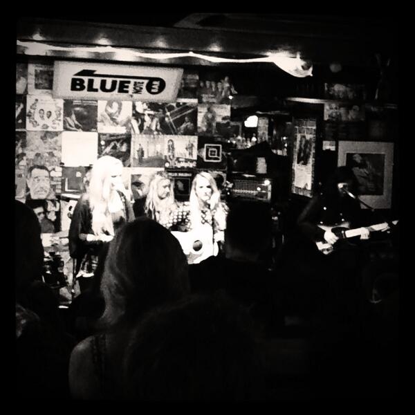 Great night of live music at the #BlueNoteJsy @FrankierDavies &amp; band #AMAZING as always #livemusic #jersey
