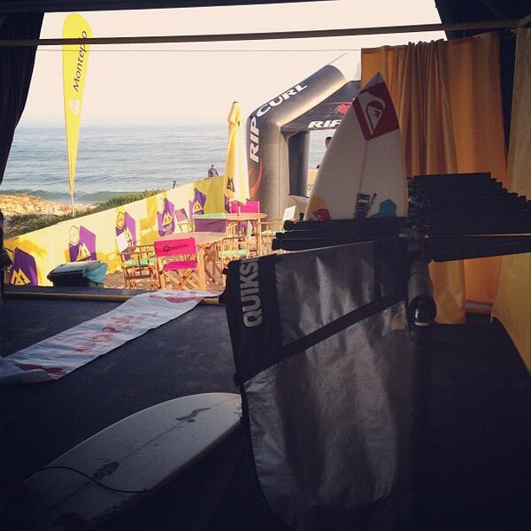 Early surf with dad.. Getting ready for liga moche!!  <a href="/QuiksilverEvent/">Quiksilver Europe</a> <a href="/redbullPOR/">Red Bull Portugal</a>