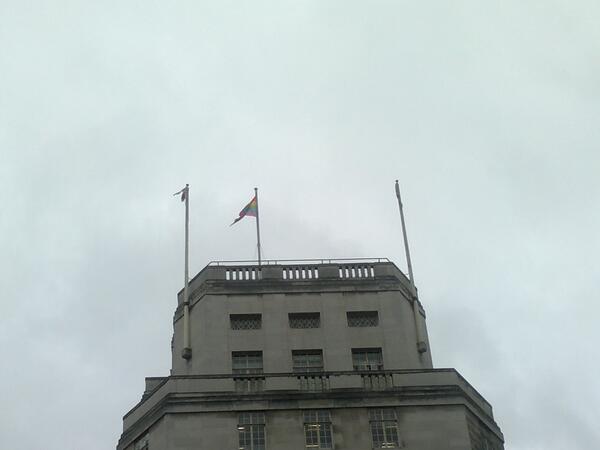 Gingerbeer_UK's tweet image. Congratulations to the TfL LGBT staff network for getting a rainbows flag on top of headquarters at 55 Broadway!