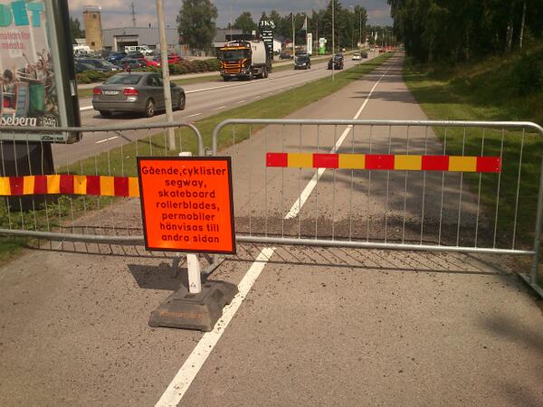 132rask's tweet image. Frågor på det?! #Vägarbete #Trafikvett #Ramudden #Växjö