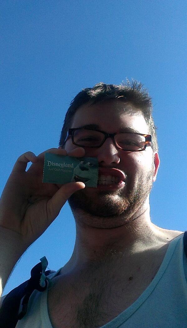 igirith's tweet image. At Disneyland!!!! &amp;lt;3 you jelly @JamieRPack ?